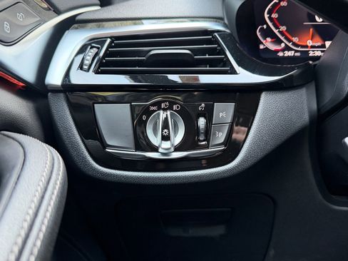 Certified 2023 BMW 530i 530i w/ Premium Package image 22