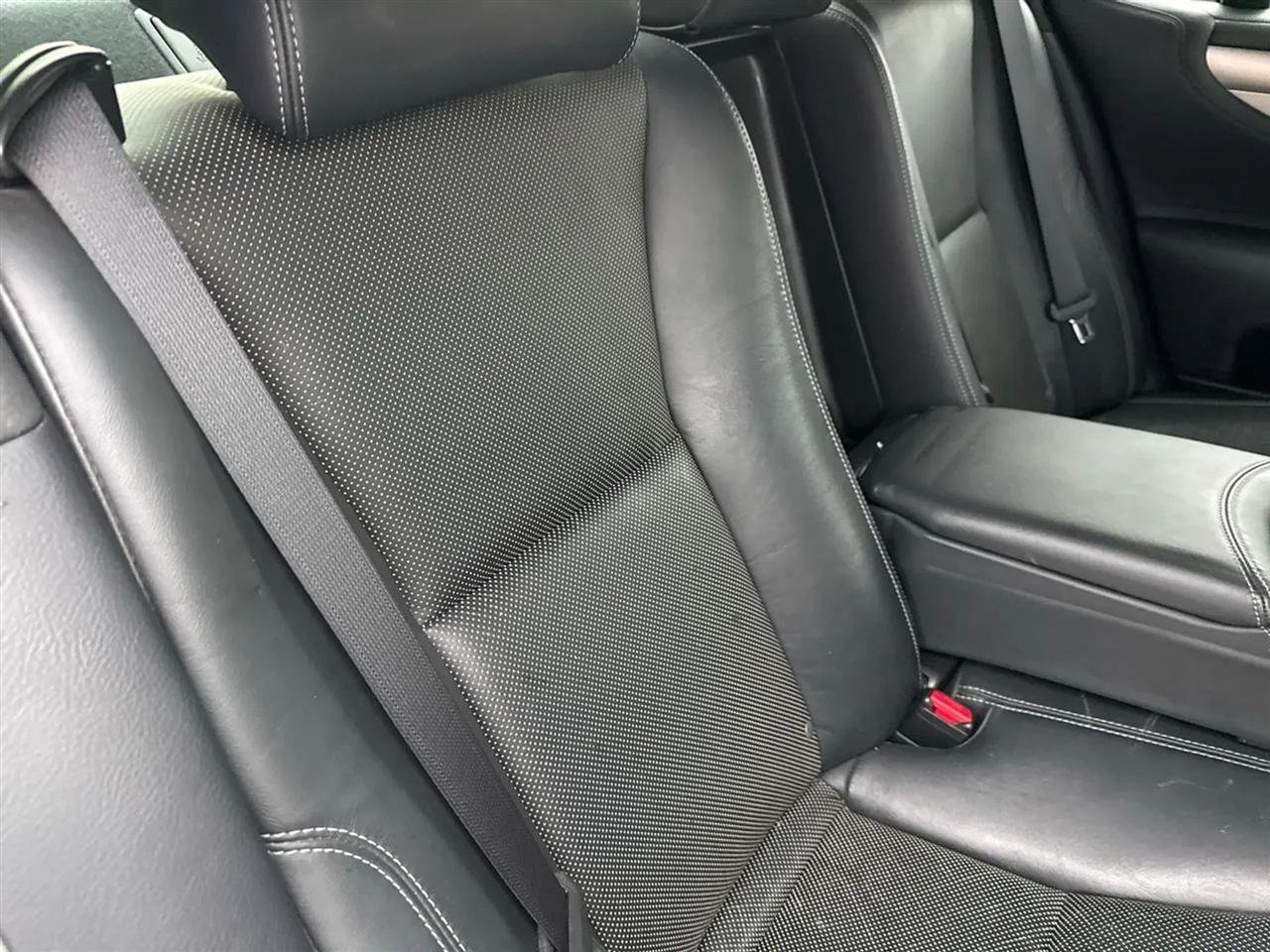 Used 2015 Lexus LS 460 w/ F Sport Package RWD image 34