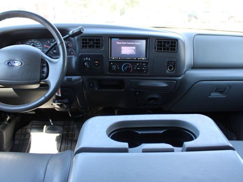 Used 2003 Ford F250 Lariat AWD/4WD image 9