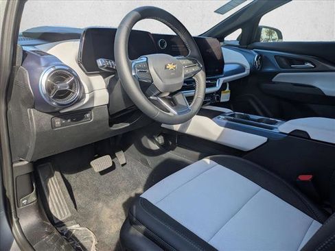 New 2026 Chevrolet Equinox EV LT image 3