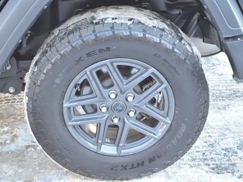 Used 2024 Jeep Wrangler Sport S image 12