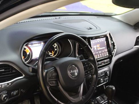 Used 2021 Jeep Cherokee Limited w/ Elite Package AWD/4WD image 14