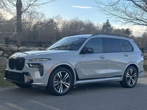 Used 2023 BMW X7 M60i w/ Executive Package AWD/4WD image 13