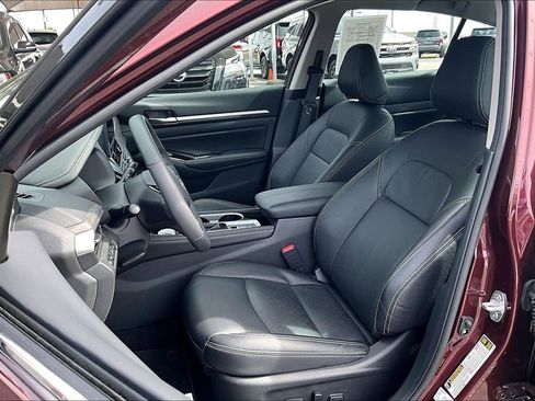 Used 2025 Nissan Altima 2.5 SL AWD/4WD image 33