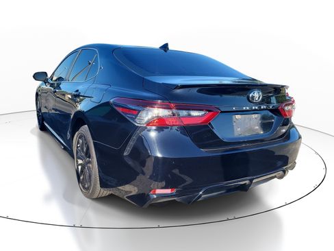 Used 2022 Toyota Camry SE image 5