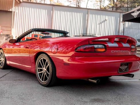 Used 2002 Chevrolet Camaro Z28 w/ SS Performance/Appearance Pkg image 10