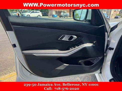 Used 2021 BMW 330i xDrive Sedan w/ Convenience Package AWD/4WD image 19