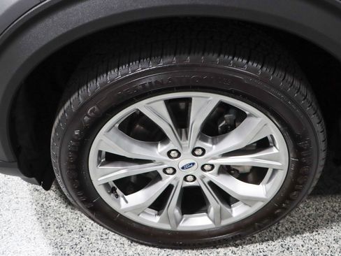 Used 2022 Ford Explorer Limited AWD/4WD image 11