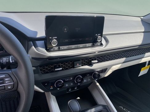Certified 2023 Honda Accord EX image 14