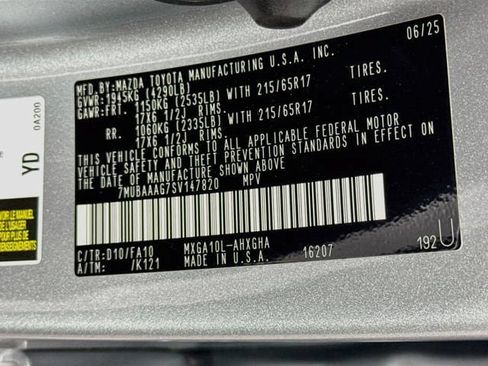 Certified 2025 Toyota Corolla Cross LE w/ Moonroof Package FWD image 33