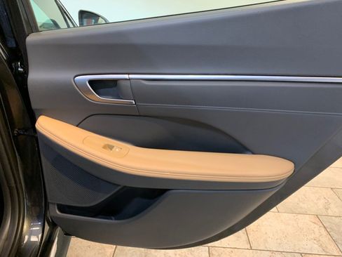 Used 2023 Hyundai Sonata Limited FWD image 55
