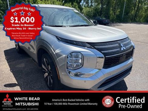 Used 2025 Mitsubishi Outlander SE AWD/4WD image 1