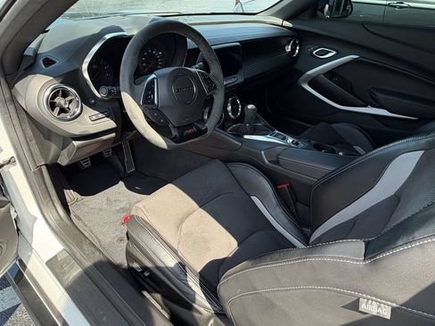 Used 2022 Chevrolet Camaro SS RWD image 2