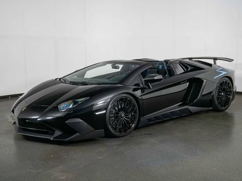 Used 2017 Lamborghini Aventador LP 750-4 Superveloce AWD/4WD image 4