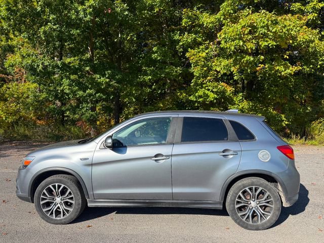 Used 2017 Mitsubishi Outlander Sport ES AWD/4WD image 2