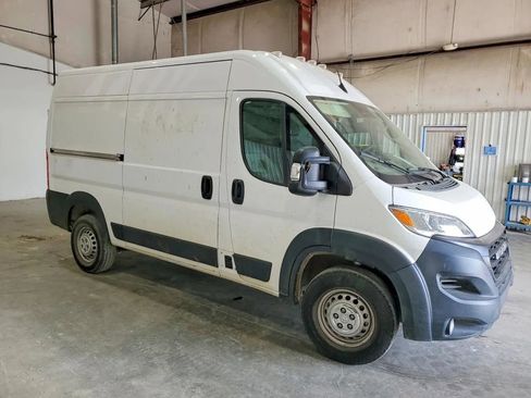 Used 2024 RAM ProMaster 2500 w/ Convenience Group FWD image 3