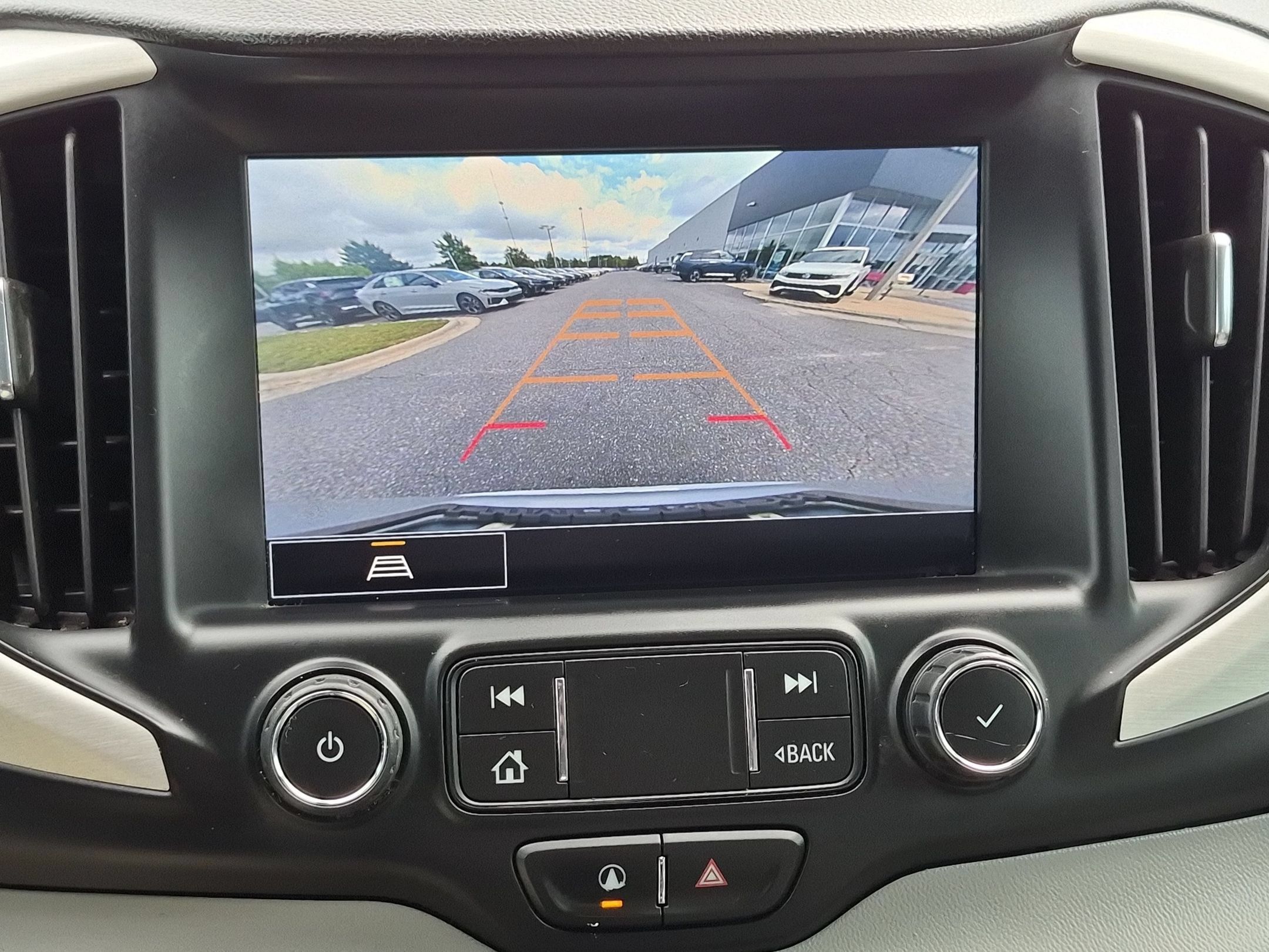 Used 2022 GMC Terrain SLT w/ Infotainment Package II AWD/4WD image 26