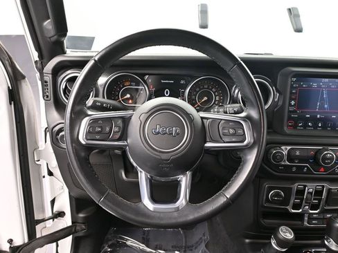 Used 2021 Jeep Wrangler Unlimited Sahara AWD/4WD image 28