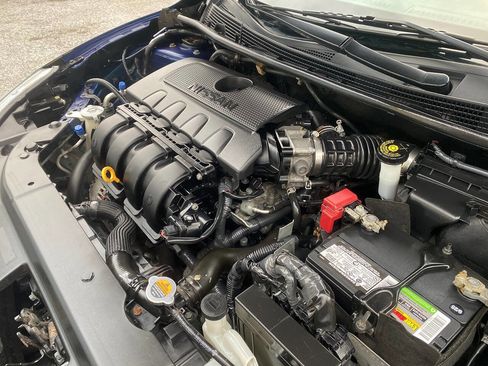 Used 2016 Nissan Sentra SR w/ SR Premium Package image 11