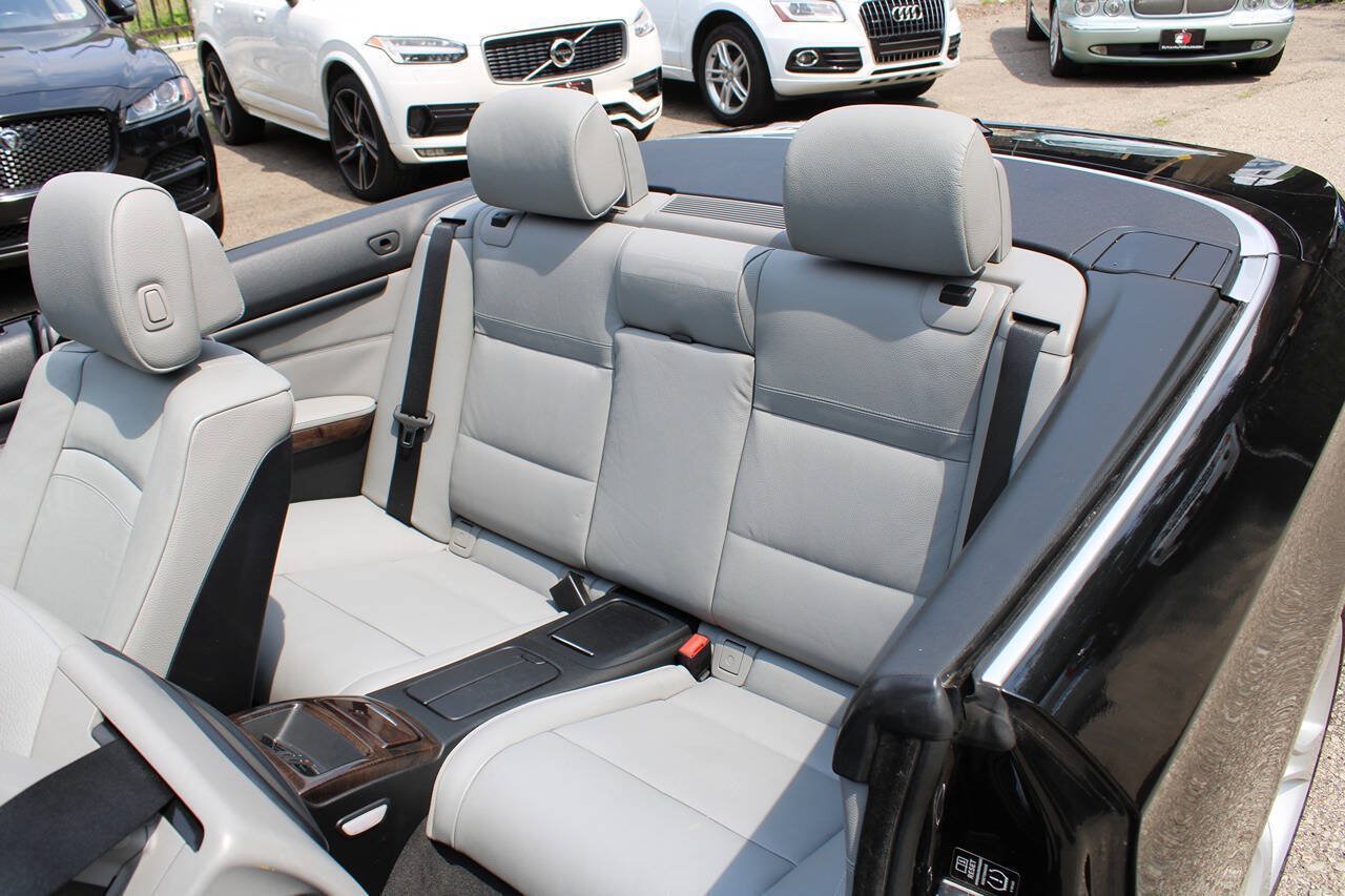 Used 2013 BMW 335i Convertible RWD image 34