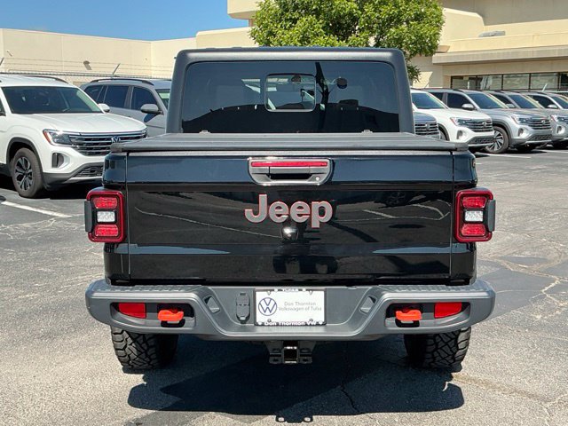 Used 2023 Jeep Gladiator Mojave w/ LED Lighting Group AWD/4WD image 4