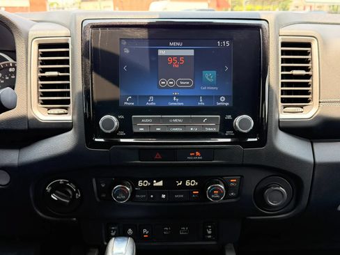 Used 2022 Nissan Frontier SV AWD/4WD image 19
