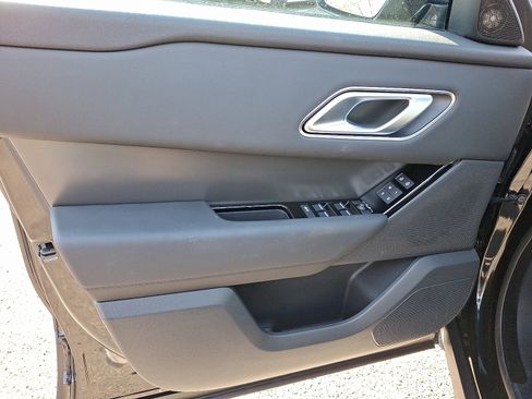 Used 2026 Land Rover Range Rover Velar S AWD/4WD image 13