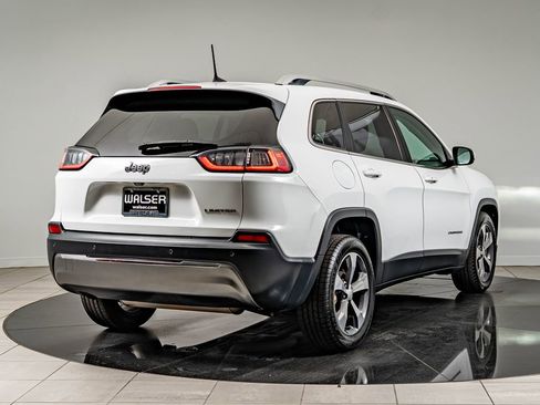 Used 2019 Jeep Cherokee Limited FWD image 5