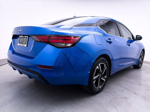 Used 2025 Nissan Sentra SV image 13