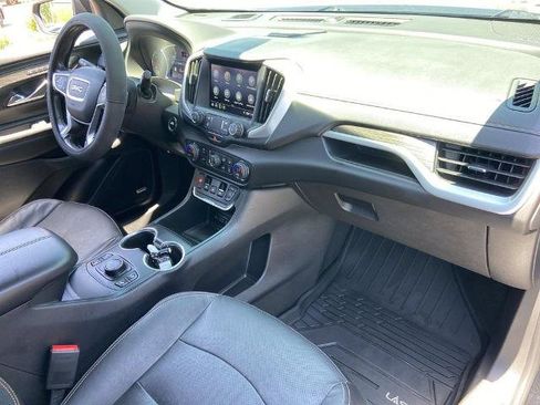 Used 2021 GMC Terrain SLT w/ Infotainment Package II FWD image 25