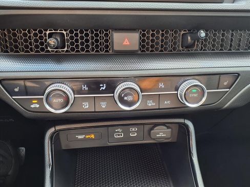 Used 2025 Honda CR-V EX image 12