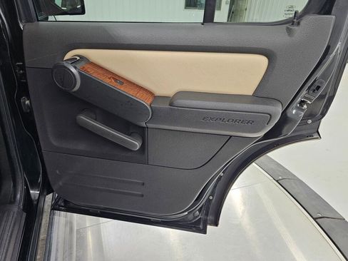 Used 2010 Ford Explorer Eddie Bauer image 28