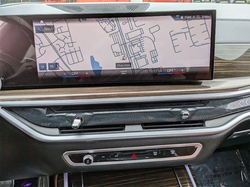 Used 2023 BMW X7 xDrive40i w/ M Sport Package image 19