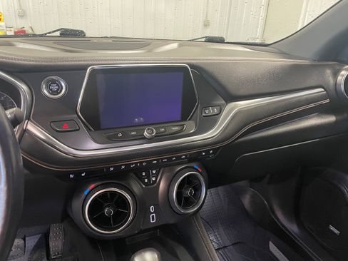 Used 2019 Chevrolet Blazer Premier w/ Sun and Wheels Package AWD/4WD image 17