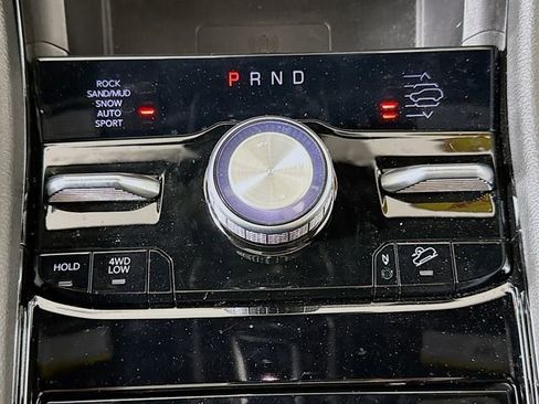 Used 2024 Jeep Grand Cherokee L Overland w/ Advanced Protech Group III image 16