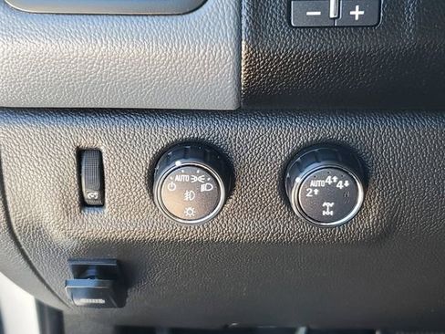 Used 2018 Chevrolet Colorado Z71 AWD/4WD image 21