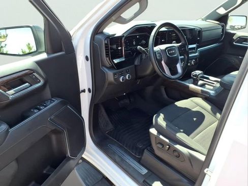 Used 2023 GMC Sierra 1500 Elevation w/ X31 Off-Road Package AWD/4WD image 10