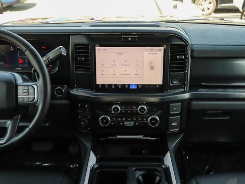 Used 2025 Ford F250 Lariat AWD/4WD image 13