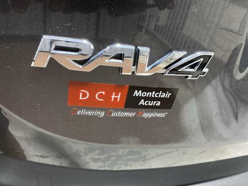 Used 2013 Toyota RAV4 Limited AWD/4WD image 7