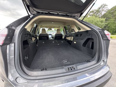 Certified 2024 Ford Edge SEL image 25