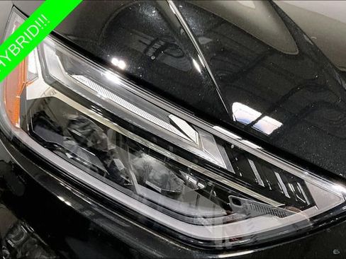 Used 2025 Audi Q5 e Premium Plus w/ Premium Plus Package AWD/4WD image 19