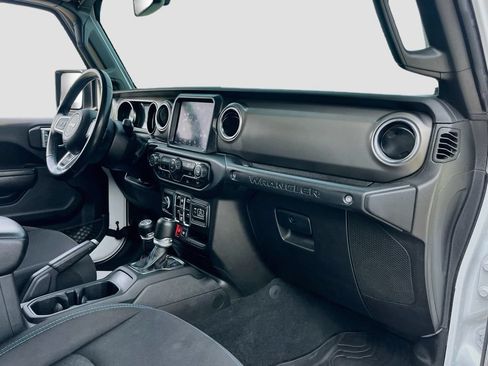 Used 2022 Jeep Wrangler Unlimited Rubicon 4xe AWD/4WD image 28