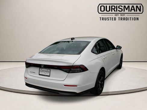 Used 2025 Honda Accord SE image 9