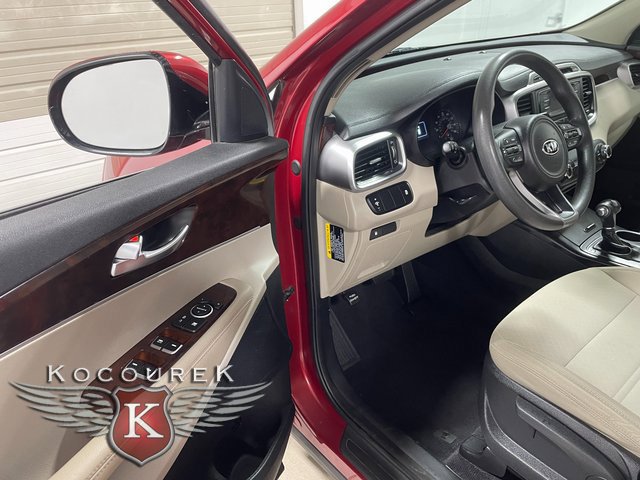 Used 2016 Kia Sorento LX AWD/4WD image 10