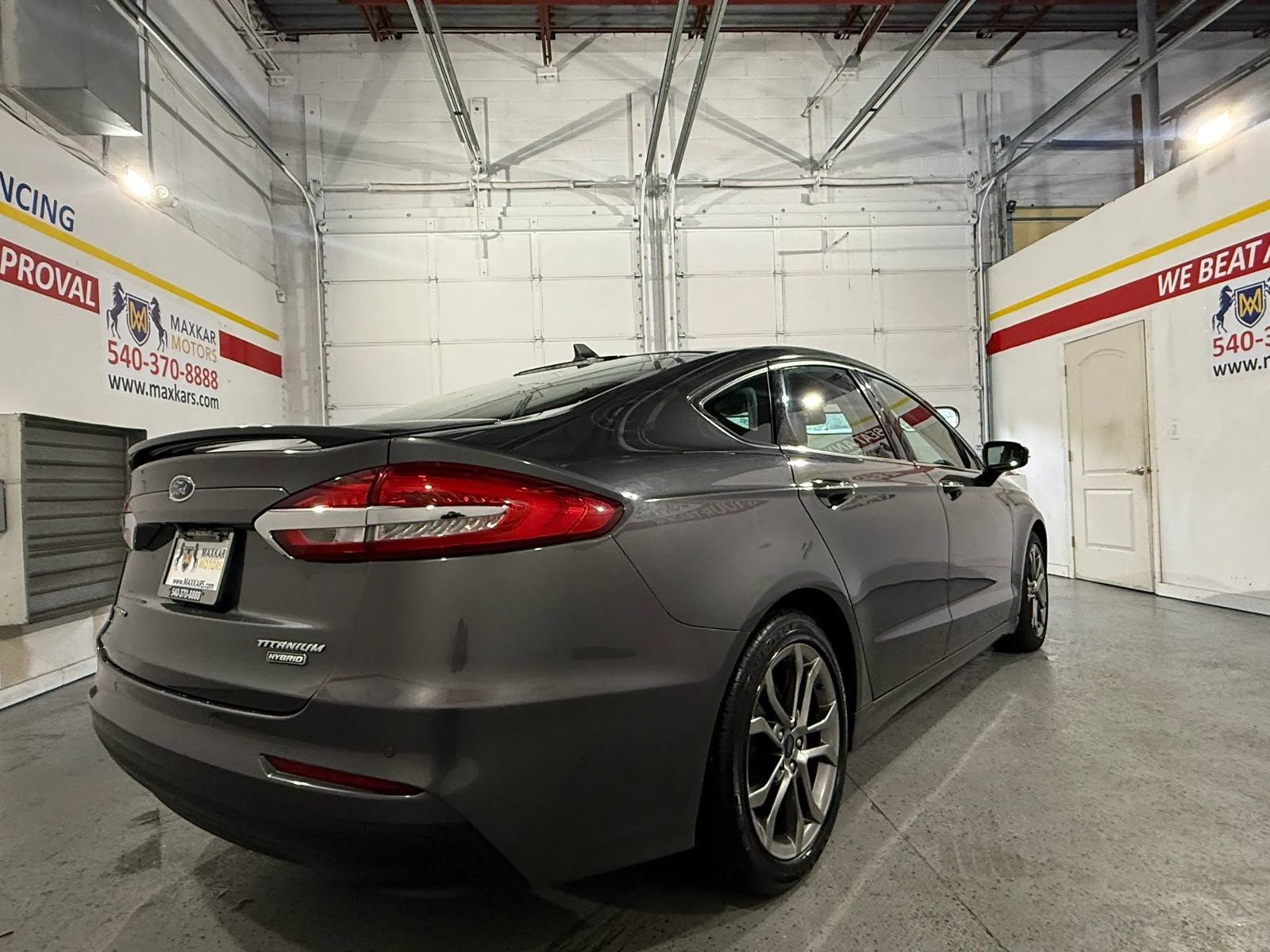 Used 2020 Ford Fusion Titanium FWD image 7