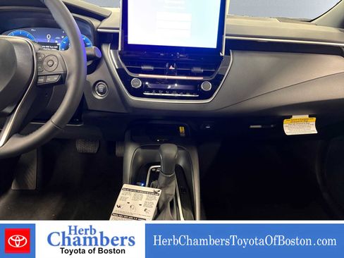 Used 2026 Toyota Corolla SE w/ SE Package FWD image 17