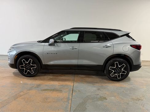 Certified 2025 Chevrolet Blazer RS w/ Driver Confidence II Package image 2