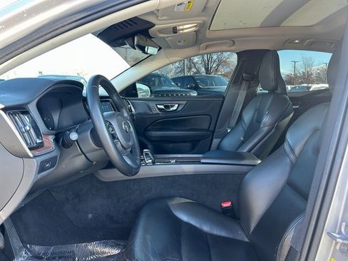 Used 2024 Volvo S60 B5 Plus image 24