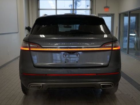 Used 2022 Lincoln Nautilus Reserve AWD/4WD image 11