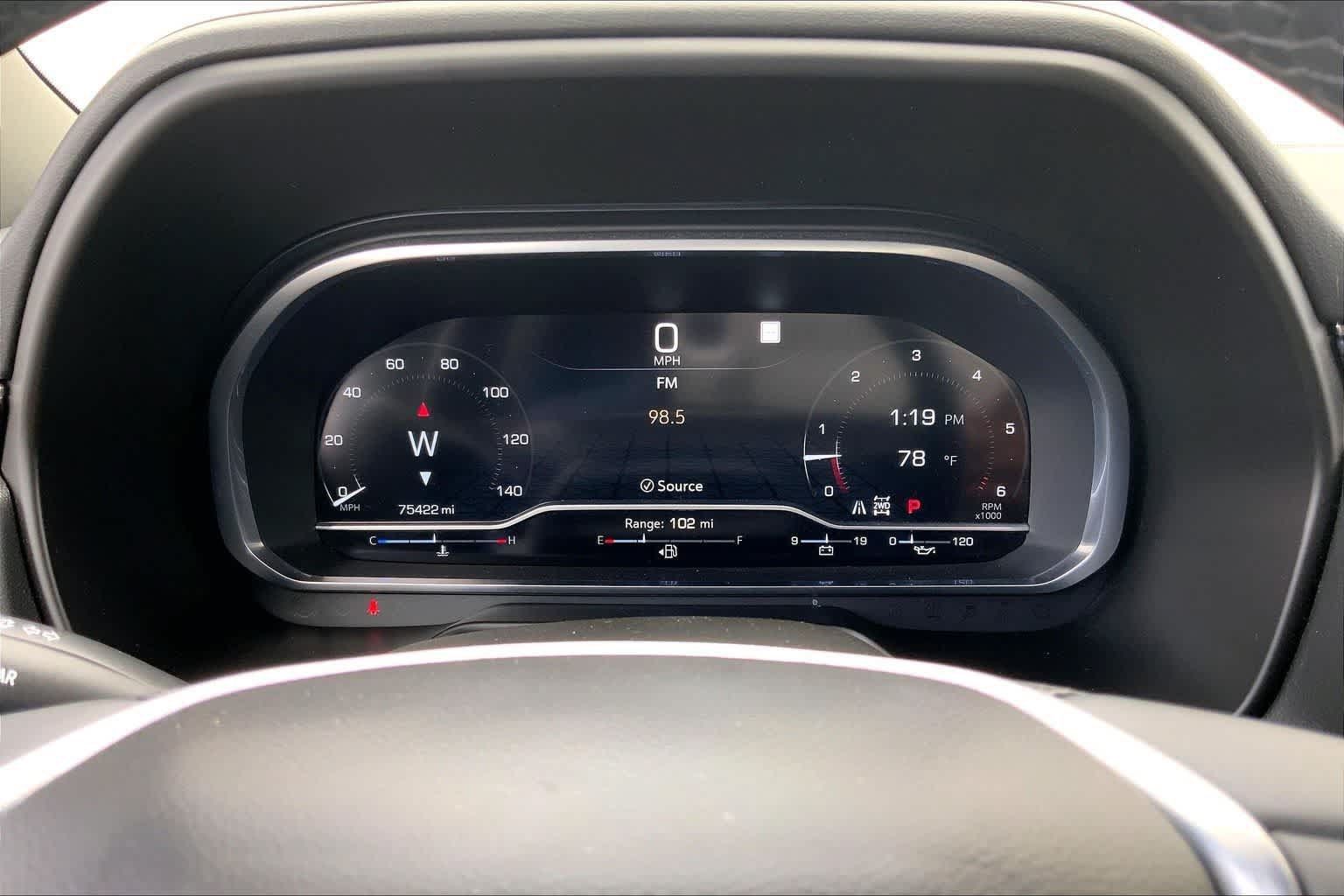 Used 2023 GMC Yukon SLT AWD/4WD image 17